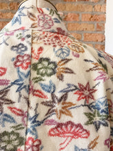 Load image into Gallery viewer, New Arrival ! Vintage Haori/Kimono Beige Floral 1960s
