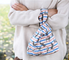 Load image into Gallery viewer, Handmade Japanese Knot bag - Wave *Size S*