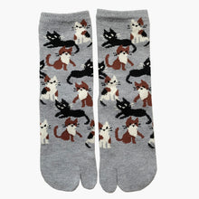 Load image into Gallery viewer, Japanese Tabi Socks | Cats (Wool)