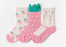 Charger l'image dans la galerie, 3 Pack Kids' Socks | Cotton | Strawberry| boutique local NOVMTL