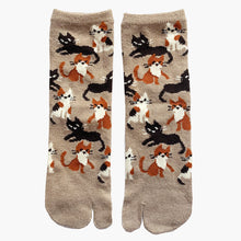 Load image into Gallery viewer, Japanese Tabi Socks | Cats (Wool)
