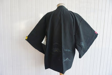 Load image into Gallery viewer, black kimono
