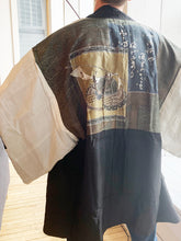Charger l&#39;image dans la galerie, Haori/Kimono Vintage Samurai Kabuto 1960s Hommes
