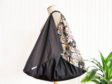 Load image into Gallery viewer, *Handmade* Origami bag | Market bag | Maneki-neko x Seigaiha
