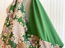 Load image into Gallery viewer, *Handmade* Origami bag | Market bag | Sakura (Green)

