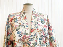 Load image into Gallery viewer, New Arrival ! Vintage Haori/Kimono Beige Floral 1960s
