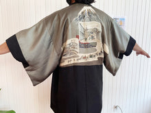 Load image into Gallery viewer, Men&#39;s Vintage Haori/Kimono Green 1970s
