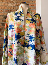 Charger l&#39;image dans la galerie, Kimono Vintage 60s Floral 
