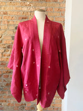 Load image into Gallery viewer, Vintage Haori/Kimono Fuchsia leaves 1970s

