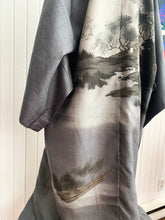Charger l&#39;image dans la galerie, Homme Vintage Juban / Kimono Bleu Années 80
