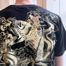 Load image into Gallery viewer, Koi Fish printed T-Shirt (Black)
